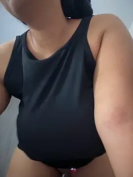 XMara online show from October 2025 04:38:02 PM