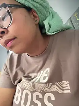 XMara online show from November 2025 05:46:02 PM