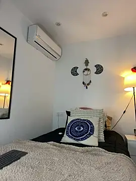 Snapshot of EmelyRogers chatting on February 2025 06:46:02 PM EmelyRogers online show from February 2025 06:46:02 PM