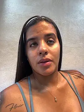 Snapshot of EmelyRogers chatting on September 2025 03:56:02 PM EmelyRogers online show from September 2025 03:56:02 PM