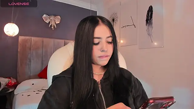 Maaiitee online show from February 2025 12:43:02 PM