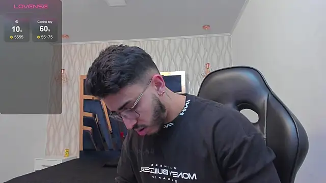 Liam Kleiin online show from December 2025 11:29:01 AM