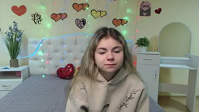 Snapshot of TinaRedly chatting on February 2025 07:06:01 PM TinaRedly online show from February 2025 07:06:01 PM