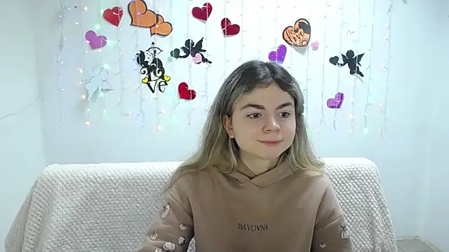 Snapshot of TinaRedly chatting on February 2025 06:41:02 PM TinaRedly online show from February 2025 06:41:02 PM