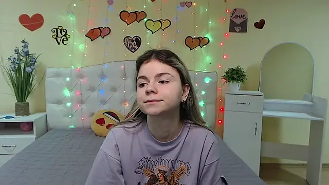 Snapshot of TinaRedly chatting on March 2025 12:29:02 AM TinaRedly online show from March 2025 12:29:02 AM