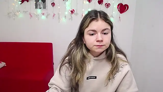 TinaRedly online show from February 2026 09:07:01 PM