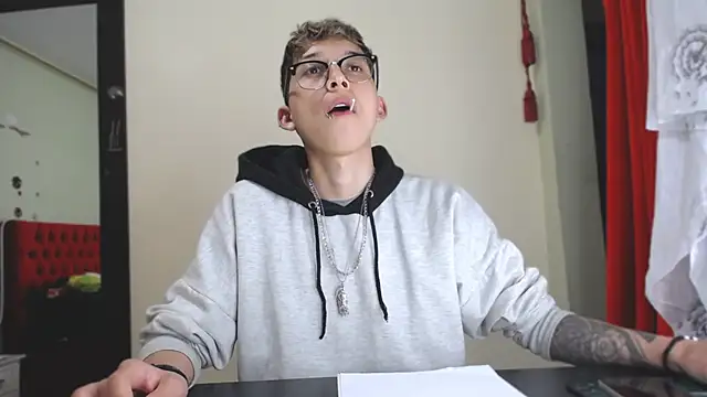  Thomas hot  online show from December 2024 08:26:02 PM