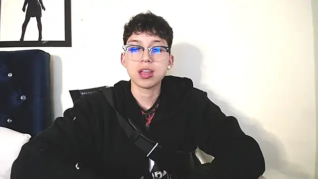  Thomas hot  online show from October 2025 01:35:01 AM