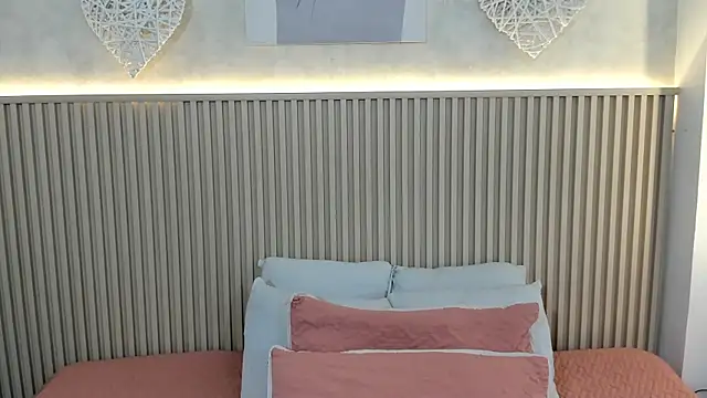 charlottebrowns  online show from March 2026 12:23:02 PM