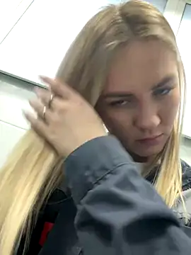 Snapshot of DreamGirl-777 chatting on December 2024 10:17:02 AM DreamGirl-777 online show from December 2024 10:17:02 AM