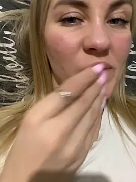 Snapshot of DreamGirl-777 chatting on December 2024 02:49:02 PM DreamGirl-777 online show from December 2024 02:49:02 PM