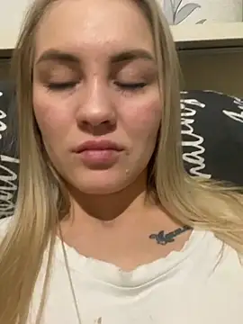 Snapshot of DreamGirl-777 chatting on December 2024 06:17:01 PM DreamGirl-777 online show from December 2024 06:17:01 PM