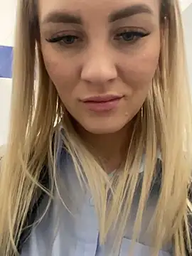 Snapshot of DreamGirl-777 chatting on December 2024 07:47:02 AM DreamGirl-777 online show from December 2024 07:47:02 AM