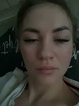 Snapshot of DreamGirl-777 chatting on December 2024 06:53:01 AM DreamGirl-777 online show from December 2024 06:53:01 AM