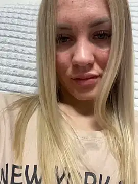 Snapshot of DreamGirl-777 chatting on December 2024 08:52:02 AM DreamGirl-777 online show from December 2024 08:52:02 AM