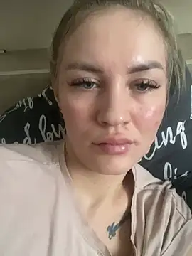 Snapshot of DreamGirl-777 chatting on December 2024 10:53:02 AM DreamGirl-777 online show from December 2024 10:53:02 AM