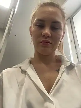 Snapshot of DreamGirl-777 chatting on January 2025 10:11:02 AM DreamGirl-777 online show from January 2025 10:11:02 AM