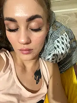 Snapshot of DreamGirl-777 chatting on October 2025 02:17:02 PM DreamGirl-777 online show from October 2025 02:17:02 PM