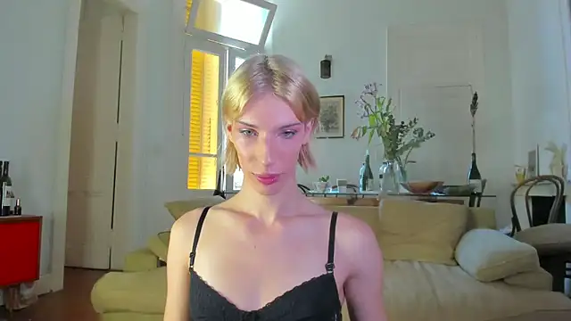 Snapshot of AliceSnowCatt chatting on December 2025 04:59:02 PM AliceSnowCatt online show from December 2025 04:59:02 PM