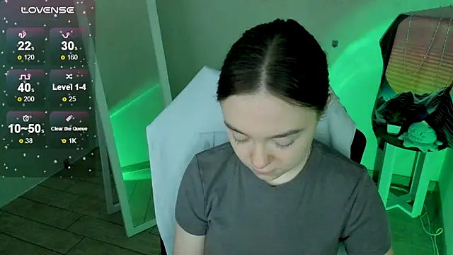 Florence meow online show from October 2025 06:32:02 AM