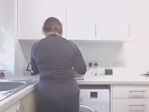 magical mia online show from March 2025 09:17:02 AM