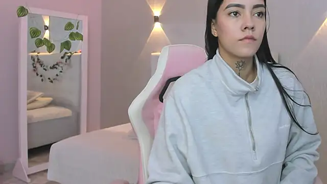 Snapshot of miagomezweb1 chatting on February 2025 12:42:01 PM miagomezweb1 online show from February 2025 12:42:01 PM