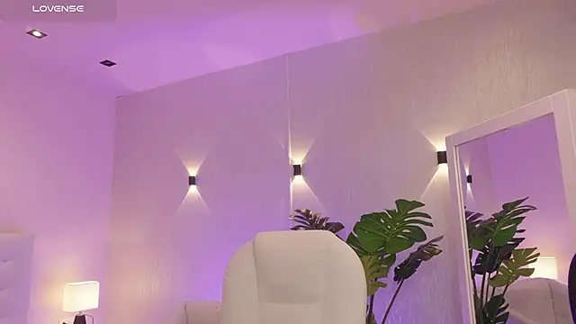 Snapshot of miagomezweb1 chatting on October 2025 01:51:02 PM miagomezweb1 online show from October 2025 01:51:02 PM