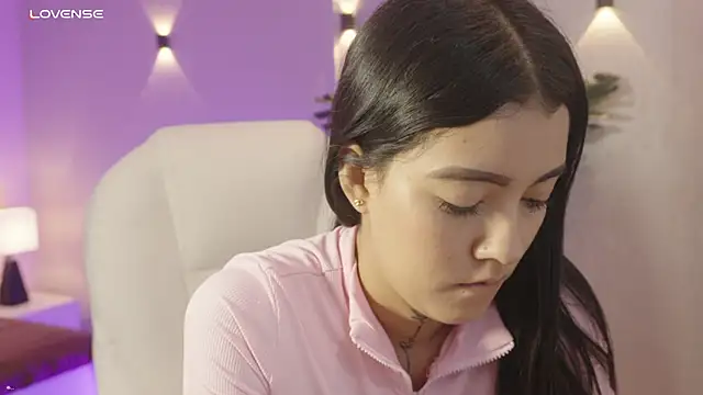 Snapshot of miagomezweb1 chatting on November 2025 12:38:01 PM miagomezweb1 online show from November 2025 12:38:01 PM