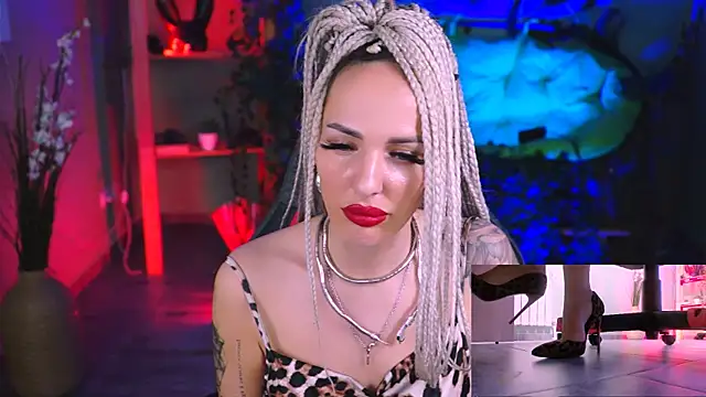 MonicaMaxwel online show from February 2025 05:42:01 PM