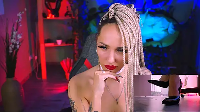 MonicaMaxwel online show from February 2025 06:02:02 PM