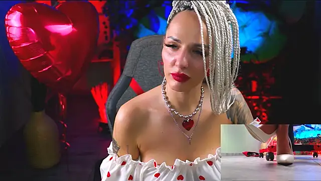 MonicaMaxwel online show from February 2025 06:08:02 PM