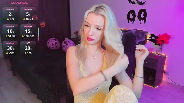 AleksaBlonde online show from October 2025 05:20:02 AM