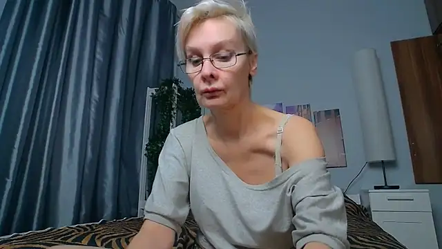 HelgaHimmell online show from February 2025 07:18:02 AM