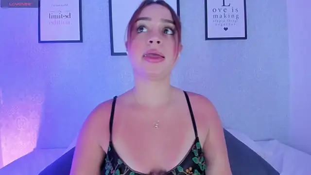 Snapshot of sophia_98 chatting on March 2025 08:09:01 PM sophia 98 online show from March 2025 08:09:01 PM