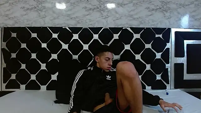 thiago19s online show from February 2025 03:35:01 PM