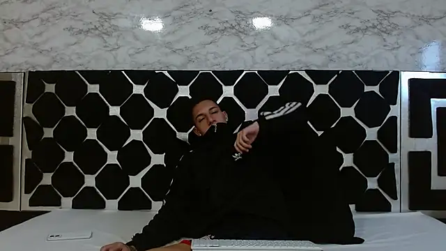 thiago19s online show from February 2025 09:49:01 PM