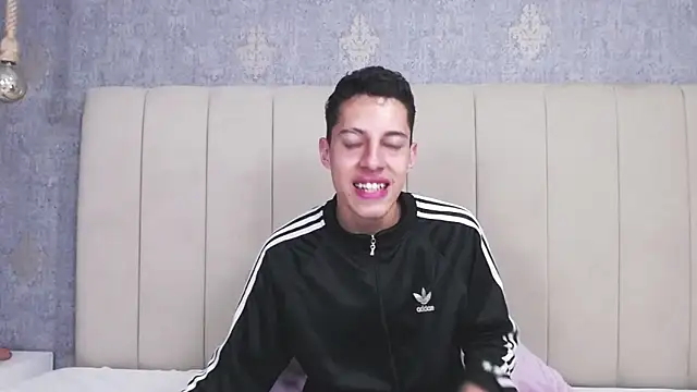 thiago19s online show from March 2025 12:44:01 AM