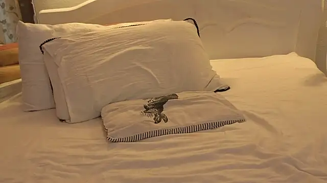 Snapshot of MonicaMelano chatting on March 2026 02:46:02 PM MonicaMelano online show from March 2026 02:46:02 PM