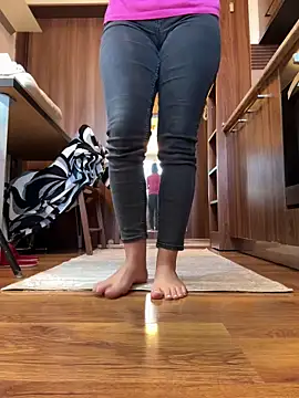 Hotmomcheckk  online show from February 2025 02:54:02 PM