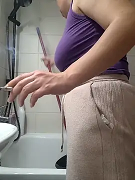 czruz online show from November 2025 08:25:02 AM