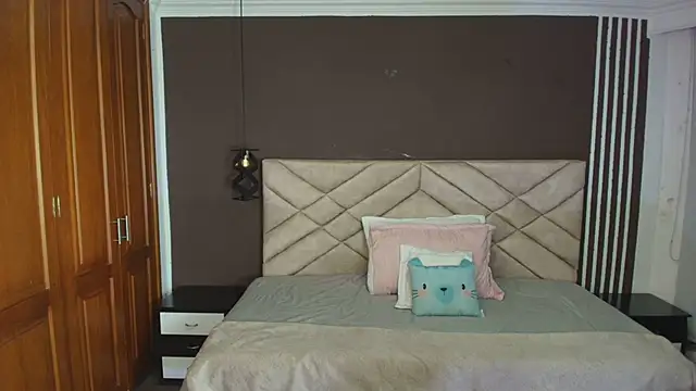 Snapshot of Raquel_jones chatting on February 2025 11:39:02 AM Raquel jones online show from February 2025 11:39:02 AM