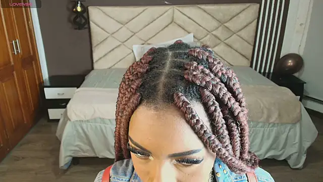 Snapshot of Raquel_jones chatting on February 2025 11:46:01 AM Raquel jones online show from February 2025 11:46:01 AM