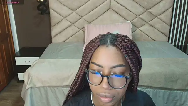 Snapshot of Raquel_jones chatting on March 2025 11:44:02 AM Raquel jones online show from March 2025 11:44:02 AM