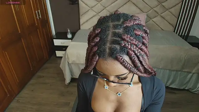 Snapshot of Raquel_jones chatting on March 2025 11:51:01 AM Raquel jones online show from March 2025 11:51:01 AM