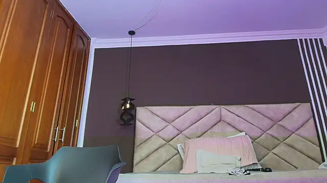 Snapshot of Raquel_jones chatting on March 2025 05:48:02 PM Raquel jones online show from March 2025 05:48:02 PM