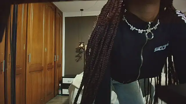 Snapshot of Raquel_jones chatting on March 2025 11:41:01 AM Raquel jones online show from March 2025 11:41:01 AM