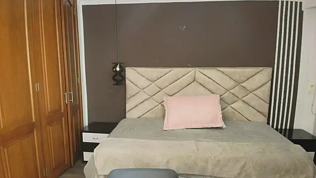 Snapshot of Raquel_jones chatting on March 2025 11:50:02 AM Raquel jones online show from March 2025 11:50:02 AM