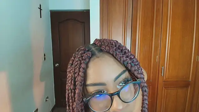 Snapshot of Raquel_jones chatting on March 2025 11:42:02 AM Raquel jones online show from March 2025 11:42:02 AM