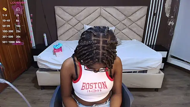 Snapshot of Raquel_jones chatting on December 2025 11:59:01 AM Raquel jones online show from December 2025 11:59:01 AM