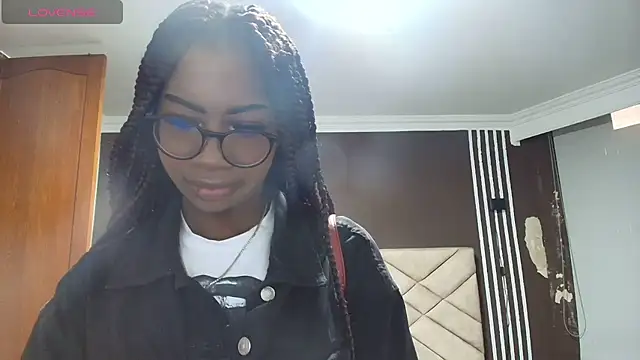 Snapshot of Raquel_jones chatting on January 2026 11:36:02 AM Raquel jones online show from January 2026 11:36:02 AM